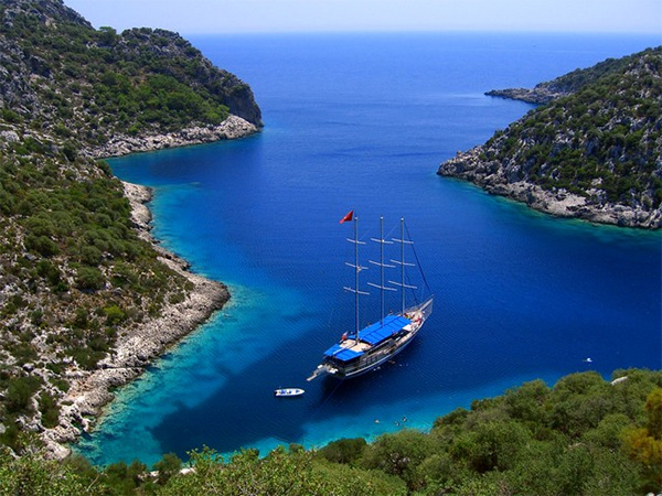 turkish sailboat