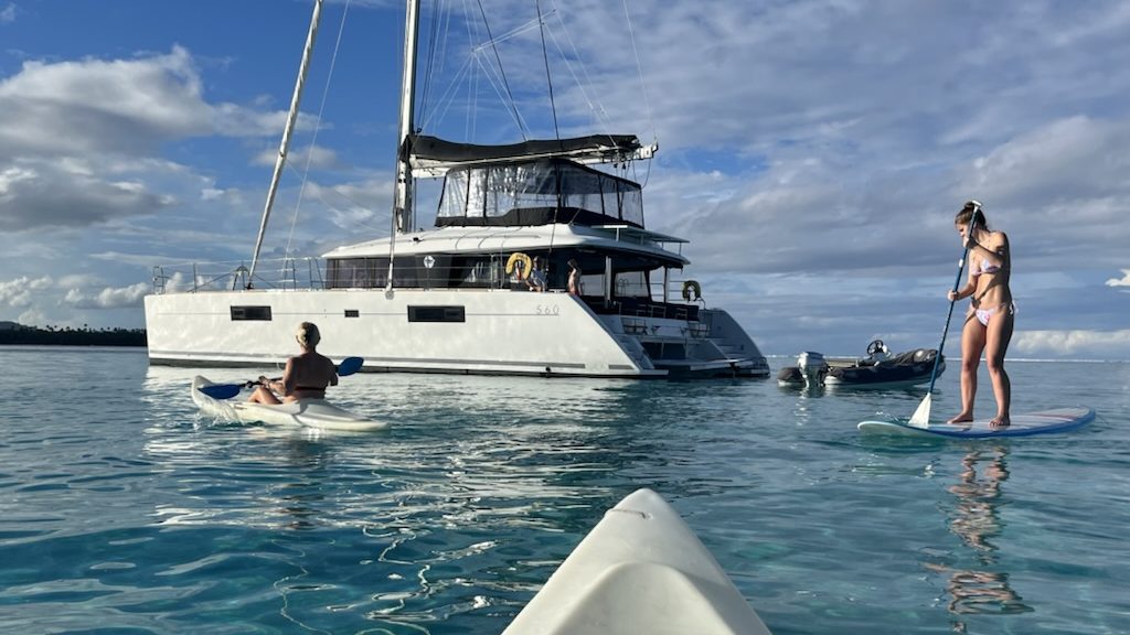 tahiti crewed catamaran charter