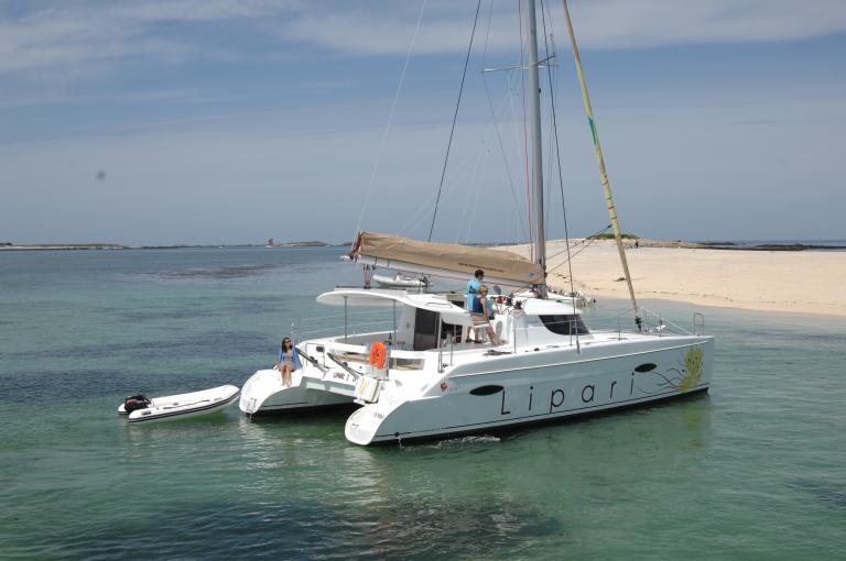 Bareboat Catamaran Lipari 41 Owners Version 3 Cabins Key West